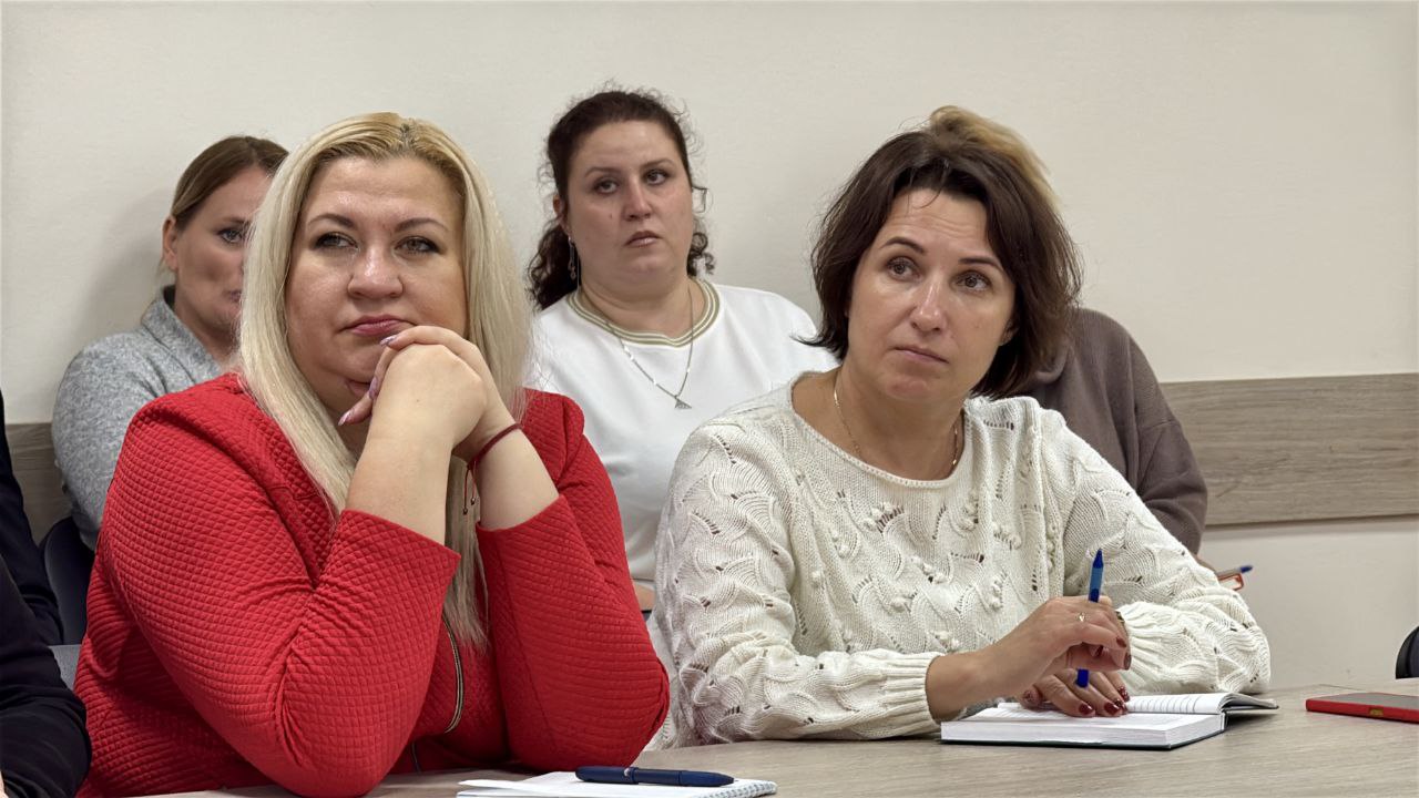 В Ворошиловском районе Донецка раскрыли секреты лидерства в социальном предпринимательстве! В Ворошиловском районе Донецка раскрыли секреты лидерства в социальном предпринимательстве!