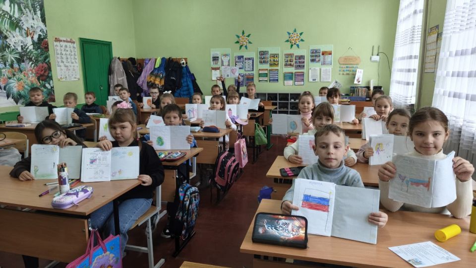 Школьники Ждановки узнали о выдающихся земляках Школьники Ждановки узнали о выдающихся земляках