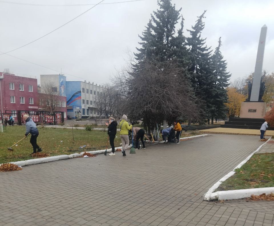 Сергей Желновач: Сегодня, 31 октября на территории городского округа Дебальцево состоялся экологический субботник Сергей Желновач: Сегодня, 31 октября на территории городского округа Дебальцево состоялся экологический субботник