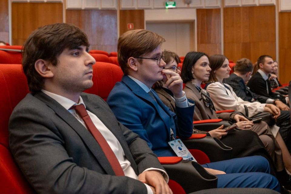Наталья Никонорова: Вчера выступила на III форуме молодых дипломатов «Меркурий-2025», который прошел на базе Мариупольского государственного университета им. А. И. Куинджи Наталья Никонорова: Вчера выступила на III форуме молодых дипломатов «Меркурий-2025», который прошел на базе Мариупольского государственного университета им. А. И. Куинджи