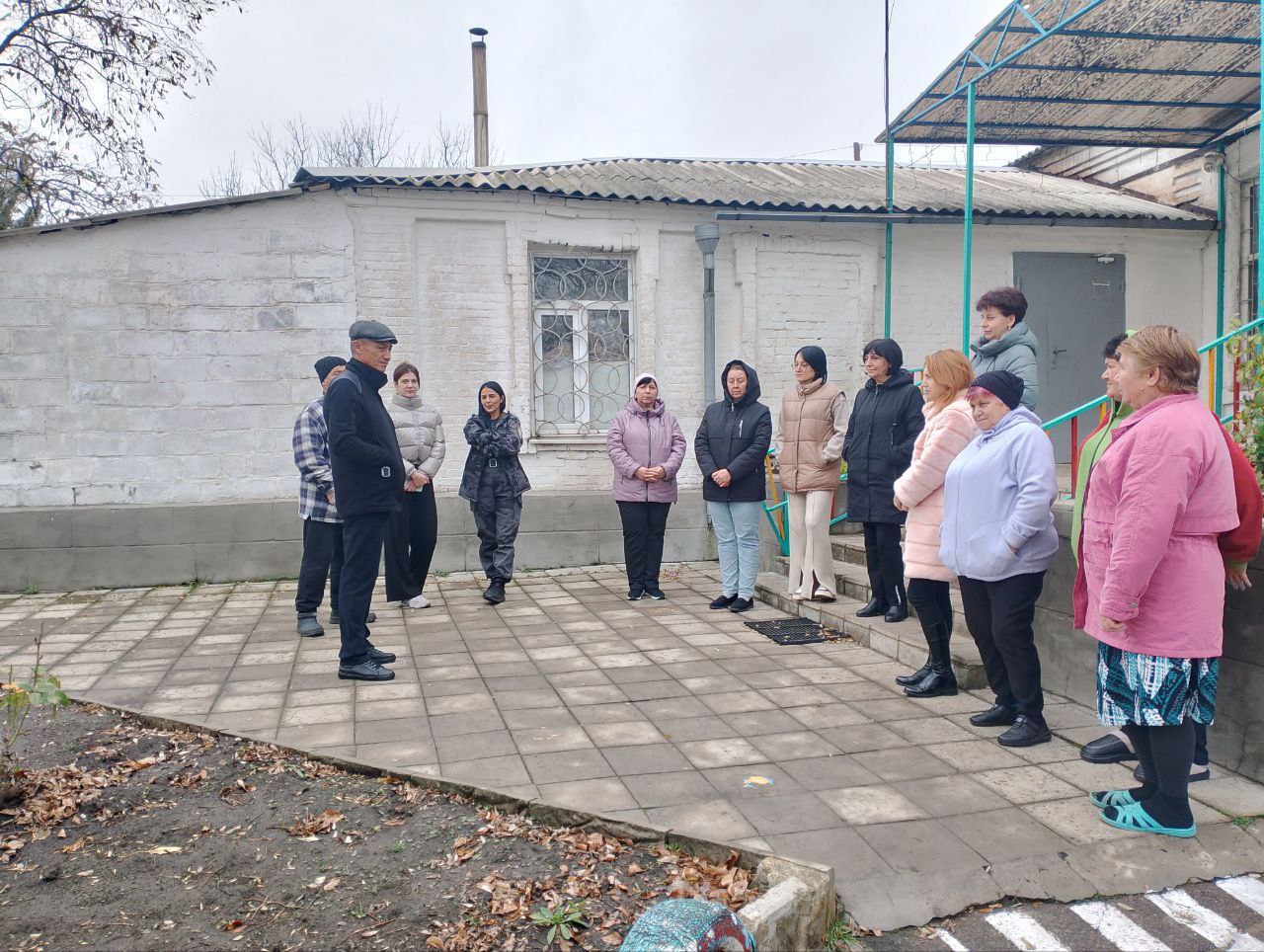 Состоялась  встреча начальника Гранитненского территориального отдела Администрации Тельмановского округа с коллективом Гранитненского детского сада "Ромашка", где