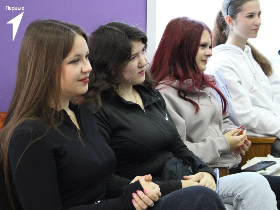 Чем опасно неоязычество?. В Торезе активисты «Движения Первых» зажгли искру диалога, посвятив встречу деликатной и важной теме – профилактике неоязычества среди молодежи Чем опасно неоязычество?. В Торезе активисты «Движения Первых» зажгли искру диалога, посвятив встречу деликатной и важной теме – профилактике неоязычества среди молодежи