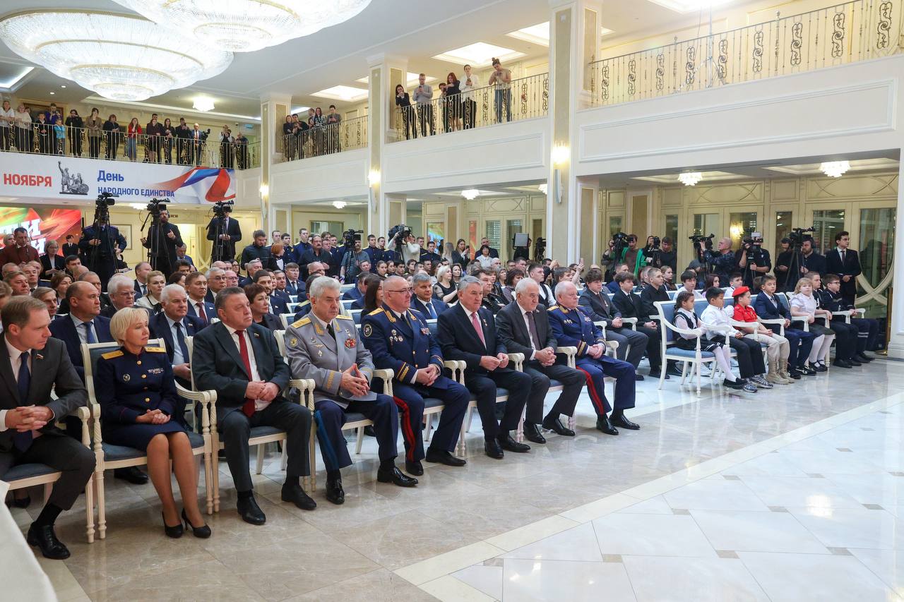 Александр Волошин: Сегодня в Совете Федерации наградили лауреатов всероссийского проекта «Дети-герои» Александр Волошин: Сегодня в Совете Федерации наградили лауреатов всероссийского проекта «Дети-герои»