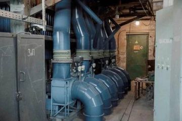 Пройти отопительный сезон Мариуполю помогают 50 ремонтников из регионов-шефов