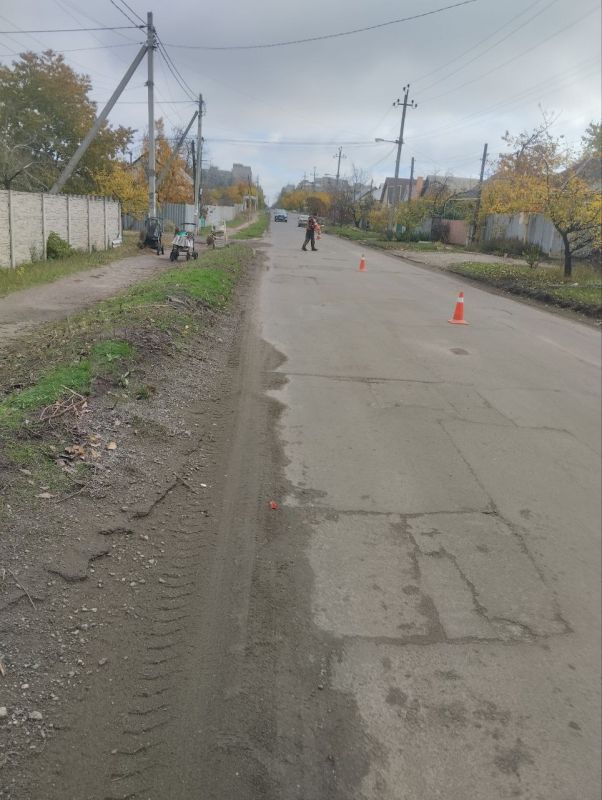 С заботой об округе.. На 31.10.2025 г. сотрудниками МУП АГЯ "ЖЭК" выполнены следующие виды работ: Выполнена уборка территории на Авдеевском и Ясиноватском участках Выполнены работы по ручной уборке автодороги с очисткой... С заботой об округе.. На 31.10.2025 г. сотрудниками МУП АГЯ "ЖЭК" выполнены следующие виды работ: Выполнена уборка территории на Авдеевском и Ясиноватском участках Выполнены работы по ручной уборке автодороги с очисткой...