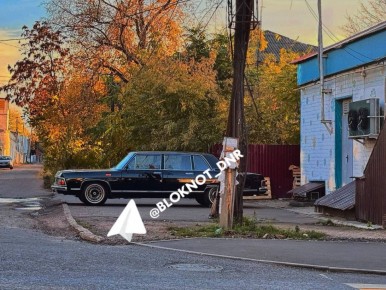 Настоящий тяжёлый люкс советской эпохи заметили на улицах Донецка