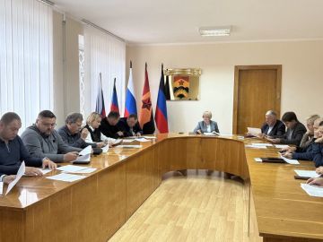 31 октября депутаты Шахтерского муниципального совета рассмотрели проекты муниципальных программ Шахтерского муниципального округа Донецкой Народной Республики