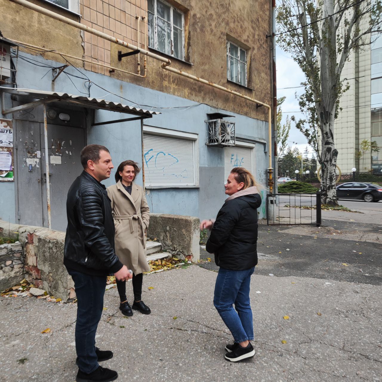 По поручению Главы ДНР Дениса Пушилина в Ворошиловском внутригордском районе продолжаются встречи с населением