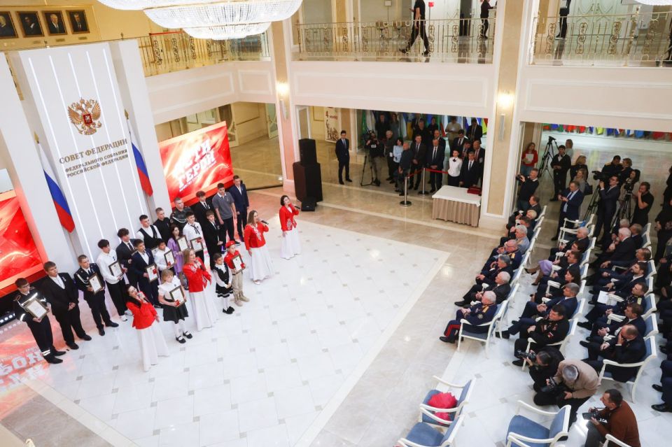 � ������ ��������� ��������� �����-������ �� �������� ����� � ����������� ��������