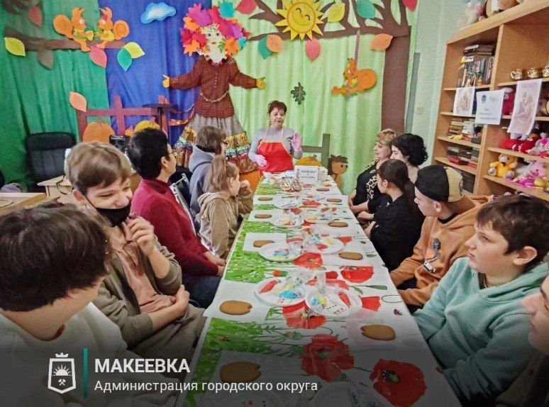Общественная организация инвалидов «Ника плюс» провела мастер-класс по росписи пряников для своих подопечных Общественная организация инвалидов «Ника плюс» провела мастер-класс по росписи пряников для своих подопечных