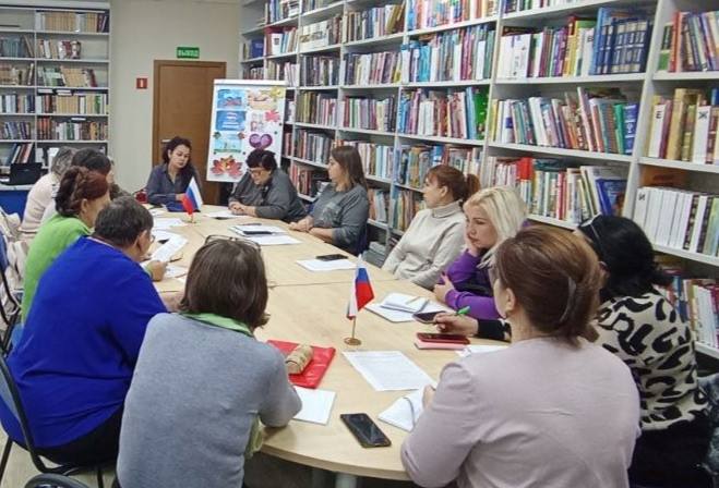 Семинар по организации библиотечной деятельности прошел в Мангушской центральной библиотеке Семинар по организации библиотечной деятельности прошел в Мангушской центральной библиотеке