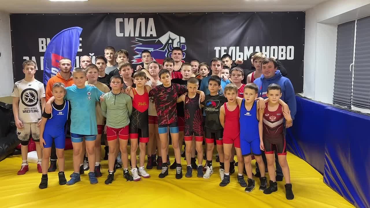 В Тельманово в День тренера прошел мастер-класс по основам борьбы