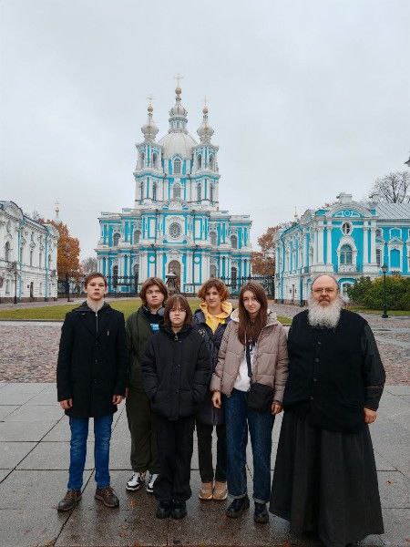 Александр Качанов: По благословению Высокопреосвящейннейшего Владимира митрополита Донецкого и Мариупольского и по приглашению директора музея "Исаакиевский собор" Мудрова Юрия Витальевича, а так же при содействии...