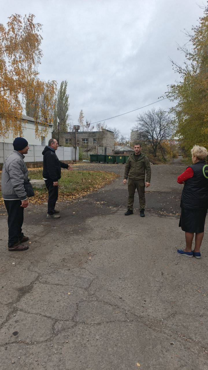 Сегодня, 31 октября 2025 года, в г.о. Иловайск состоялась встреча депутата Иловайского городского совета Бехтера Олега Валентиновича с жителями нашего округа