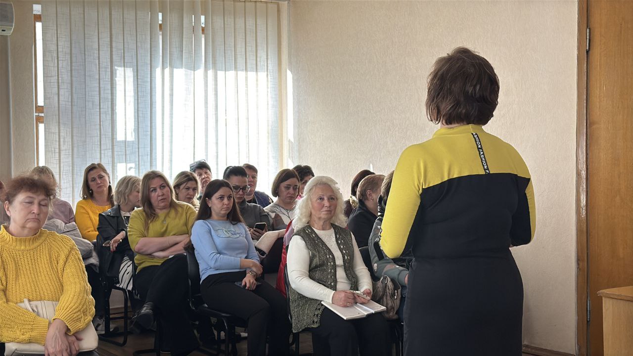 В Ленинском районе Донецка обсудили методы мониторинга социальных проектов В Ленинском районе Донецка обсудили методы мониторинга социальных проектов