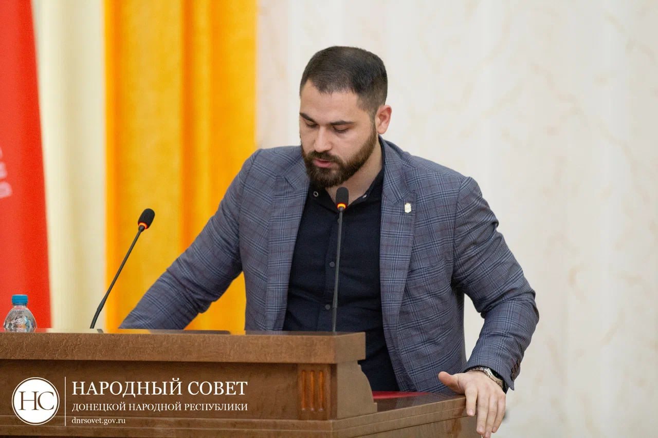 «Правительственный час» с участием врио министра молодежной политики Республики Денисом Шимановским