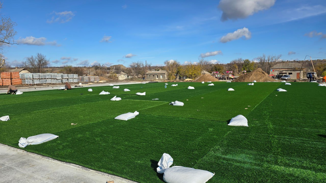 В ходе рабочего визита в село Раздольное Глава муниципального образования Старобешевский муниципальный округ Николай Михайлов проинспектировал ход выполнение ремонтных работ в ГБОУ «Раздольненская школа Старобешевского м.о.»... В ходе рабочего визита в село Раздольное Глава муниципального образования Старобешевский муниципальный округ Николай Михайлов проинспектировал ход выполнение ремонтных работ в ГБОУ «Раздольненская школа Старобешевского м.о.»...