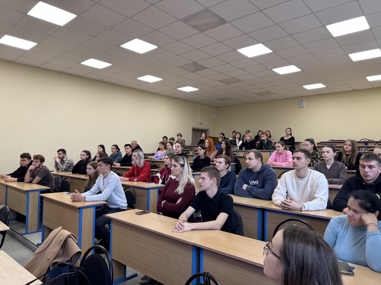 Антон Кольцов: Продолжаем работу по формированию кадрового резерва и привлечению молодых специалистов на наши предприятия, в учреждения и организации Антон Кольцов: Продолжаем работу по формированию кадрового резерва и привлечению молодых специалистов на наши предприятия, в учреждения и организации