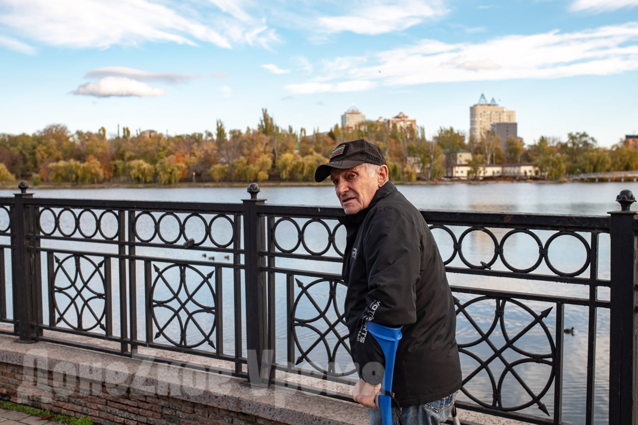 Фотопрогулки по Донецку: золотая осень на Набережной Кальмиуса Фотопрогулки по Донецку: золотая осень на Набережной Кальмиуса