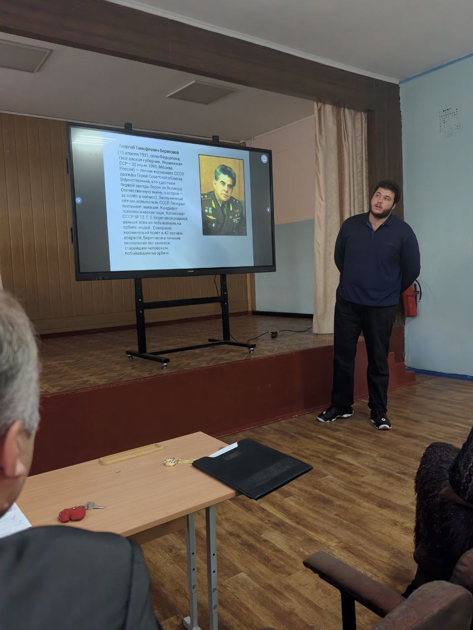 Историки ДонГУ встретились со старшеклассниками донецкой школы № 9 Историки ДонГУ встретились со старшеклассниками донецкой школы № 9