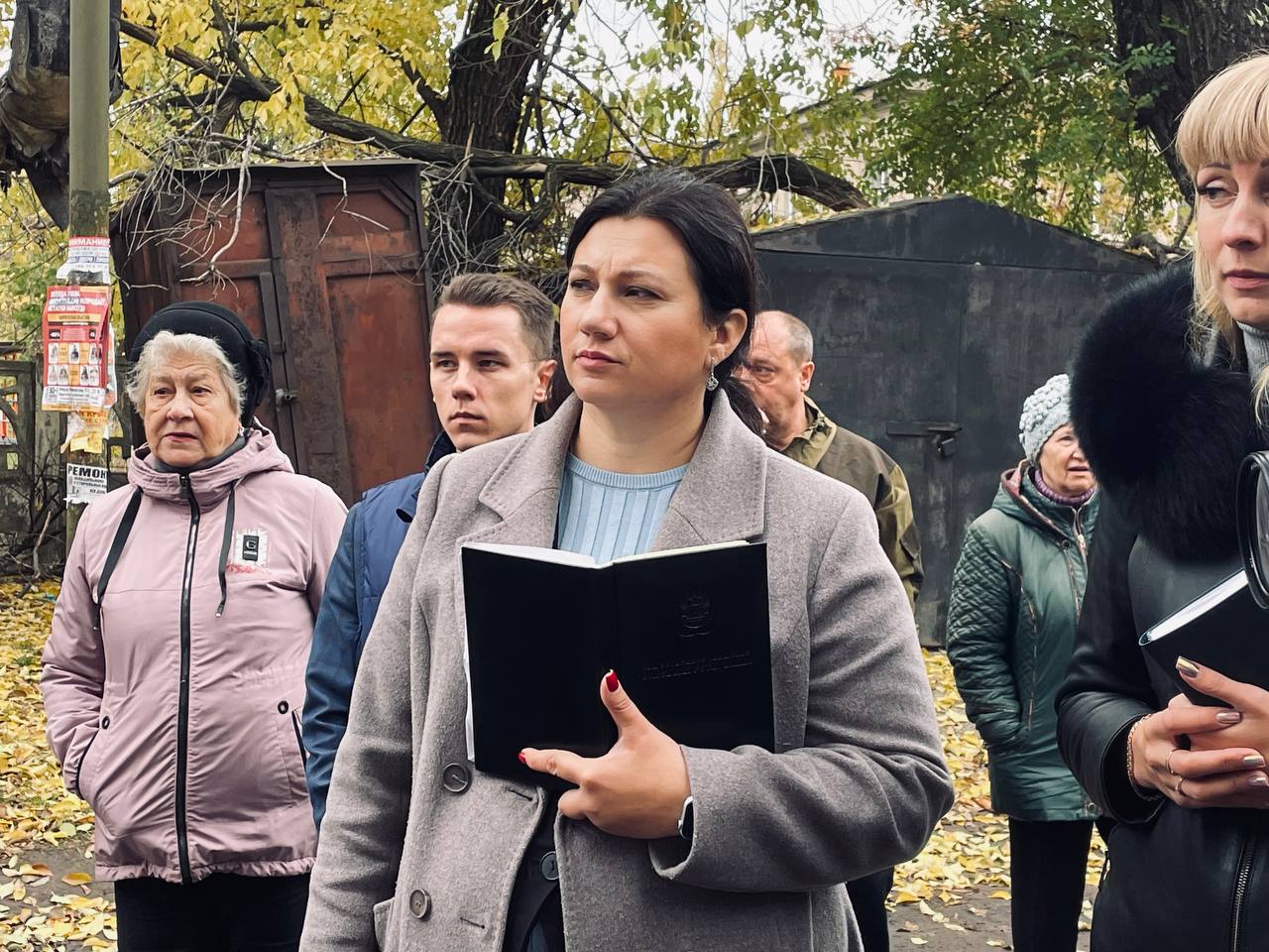 Анна Кондрыкинская: Ни одна проблема не остаётся без внимания: продолжаю комплексно выезжать на жалобы наших жителей Анна Кондрыкинская: Ни одна проблема не остаётся без внимания: продолжаю комплексно выезжать на жалобы наших жителей