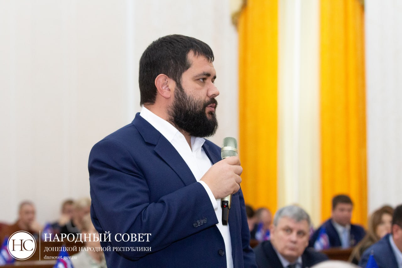 Фоторепортаж: Пленарное заседание Народного Совета ДНР Фоторепортаж: Пленарное заседание Народного Совета ДНР