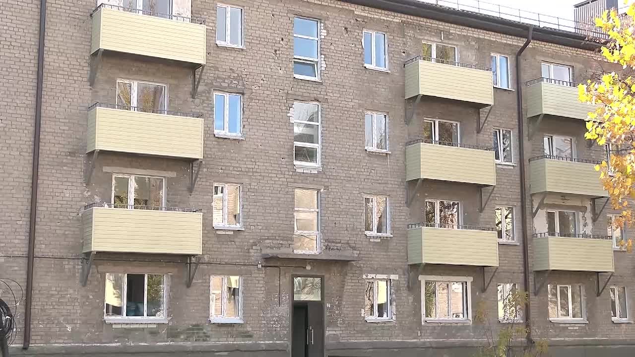 11 семей из Авдеевки отметили новоселье: ключи от квартир жителям вручили Глава ДНР Денис Пушилин и губернатор Ямало-Ненецкого автономного округа Дмитрий Артюхов