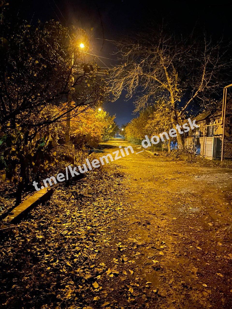 В Киевском районе специалисты предприятия «Донецкгорсвет» восстановили наружное освещение в поселке шахты Засядько, которое не функционировало с 2022 года из-за обстрелов со стороны преступного киевского режима В Киевском районе специалисты предприятия «Донецкгорсвет» восстановили наружное освещение в поселке шахты Засядько, которое не функционировало с 2022 года из-за обстрелов со стороны преступного киевского режима