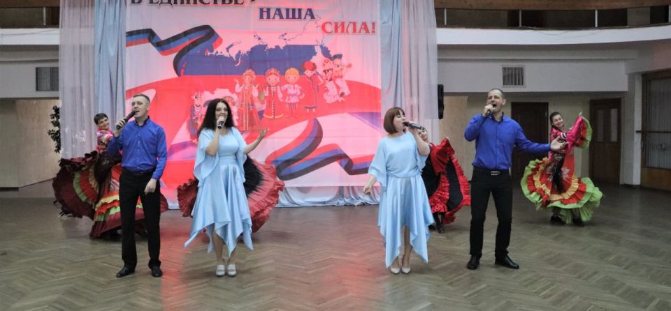 Игорь Мартынов: Праздничный концерт, посвященный Дню народного единства Игорь Мартынов: Праздничный концерт, посвященный Дню народного единства