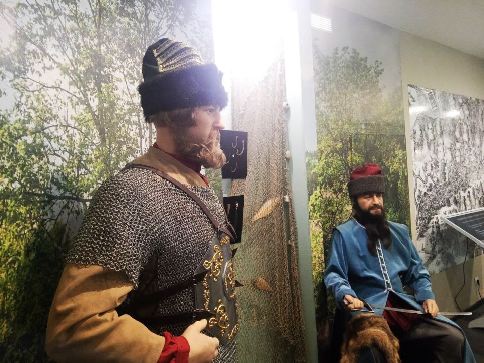 Школьники Ждановки посетили Донецкий краеведческий музей Школьники Ждановки посетили Донецкий краеведческий музей