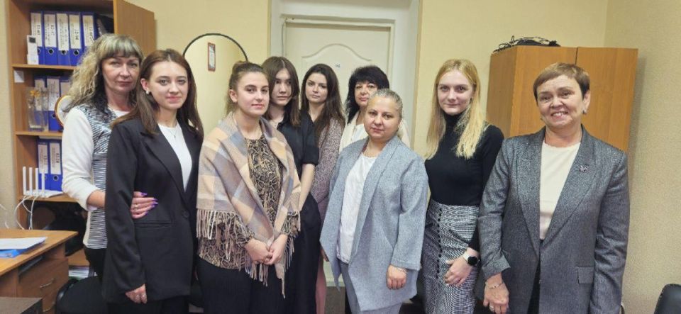 Татьяна Пильгун провела встречу с сотрудниками опеки и попечительства Администрации городского округа Докучаевск Татьяна Пильгун провела встречу с сотрудниками опеки и попечительства Администрации городского округа Докучаевск