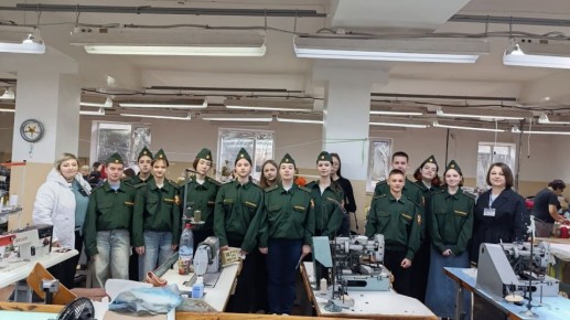 Кировские школьники побывали в стране тканей и иголок