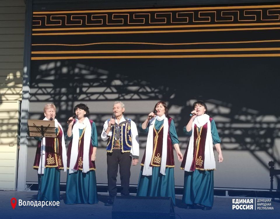 Сегодня в пгт Володарское прошел всероссийский фестиваль русской кухни в рамках мероприятий, посвященных Дню народного единства "Пир на весь мир" Сегодня в пгт Володарское прошел всероссийский фестиваль русской кухни в рамках мероприятий, посвященных Дню народного единства "Пир на весь мир"