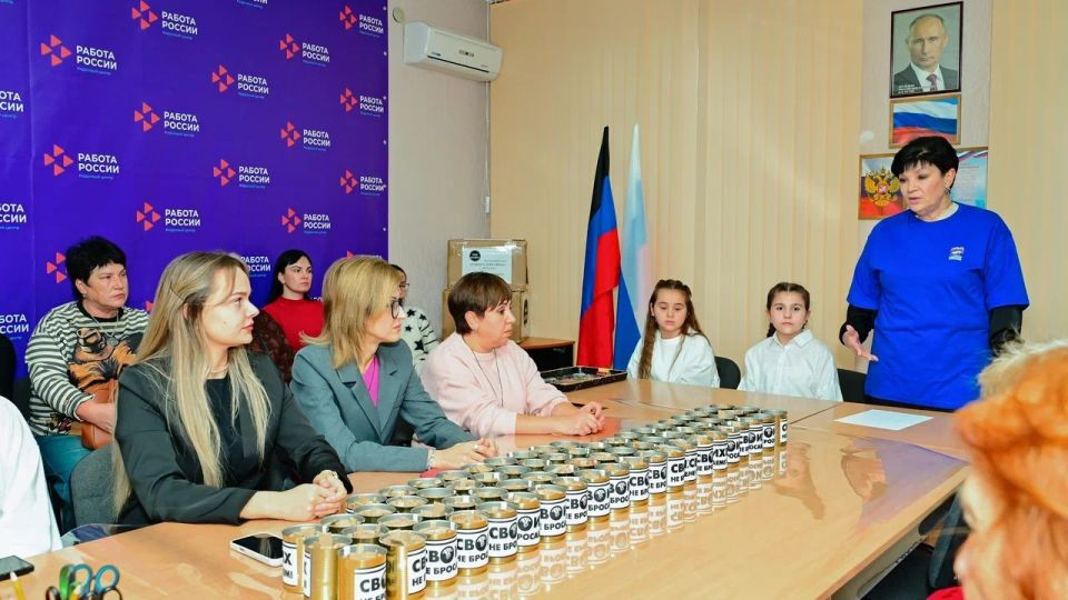 "Наша сила - в единстве". В преддверии праздника Народного Единства, Женский клуб «Вектор жизни - Работа для СВОих» совместно с Женским движением «Единая Россия» провел мероприятие приуроченное к этому празднику "Наша сила - в единстве". В преддверии праздника Народного Единства, Женский клуб «Вектор жизни - Работа для СВОих» совместно с Женским движением «Единая Россия» провел мероприятие приуроченное к этому празднику