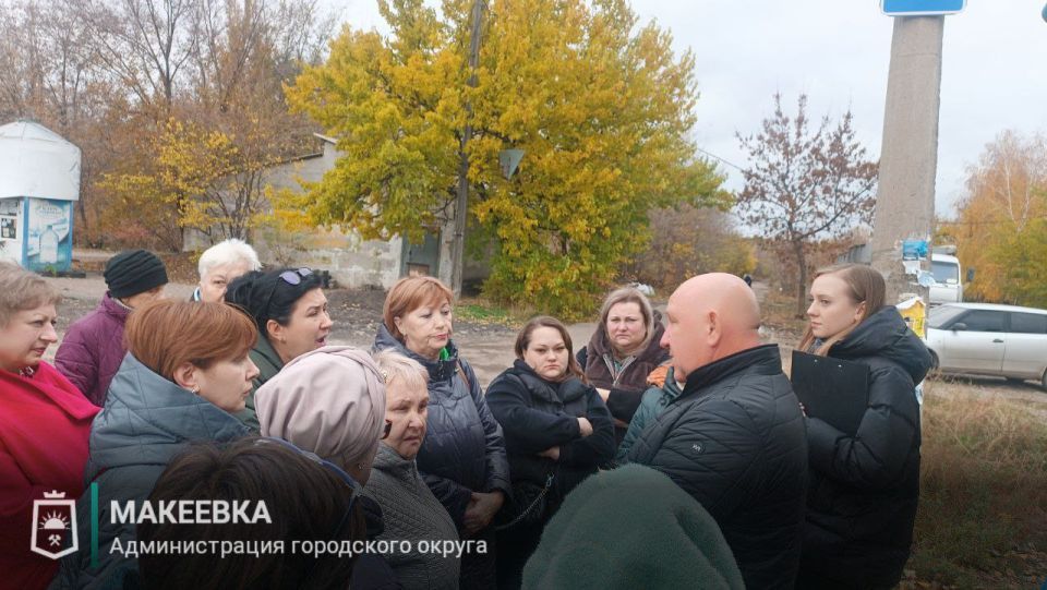 В Макеевке провели встречу с жителями Советского района В Макеевке провели встречу с жителями Советского района