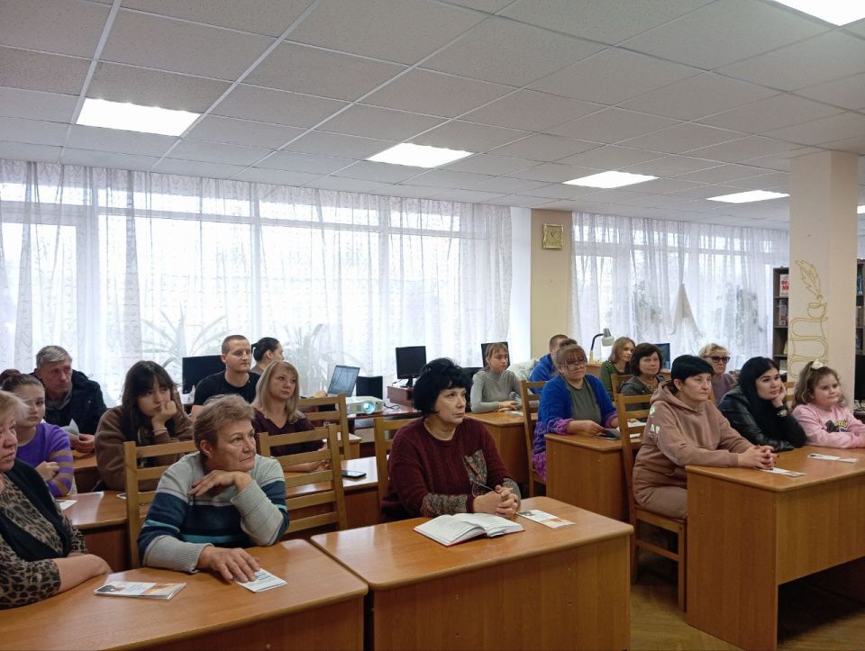 Патриотический час «Страницы истории: взгляд в прошлое и настоящее» Патриотический час «Страницы истории: взгляд в прошлое и настоящее»