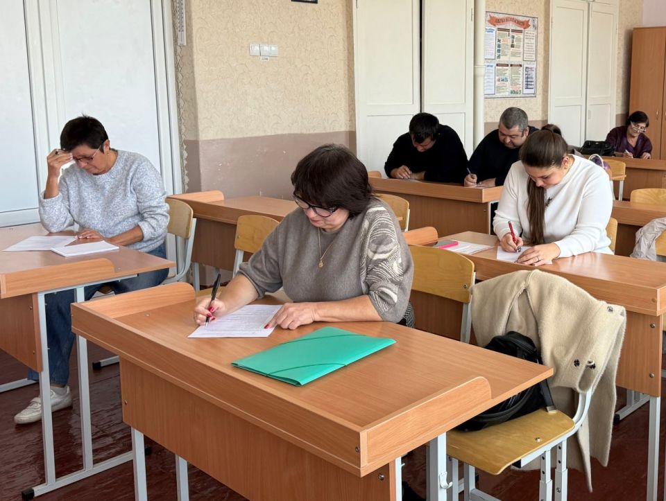 30 октября Территориальным методическим центром Старобешевского М.О. было проведено заседание МПМО учителей физики на тему: «Особенности работы учителя физики в условиях реализации ФОП ООО и СОО» 30 октября Территориальным методическим центром Старобешевского М.О. было проведено заседание МПМО учителей физики на тему: «Особенности работы учителя физики в условиях реализации ФОП ООО и СОО»