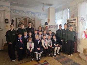 Школьники Кировского посетили музей этнографии родного края