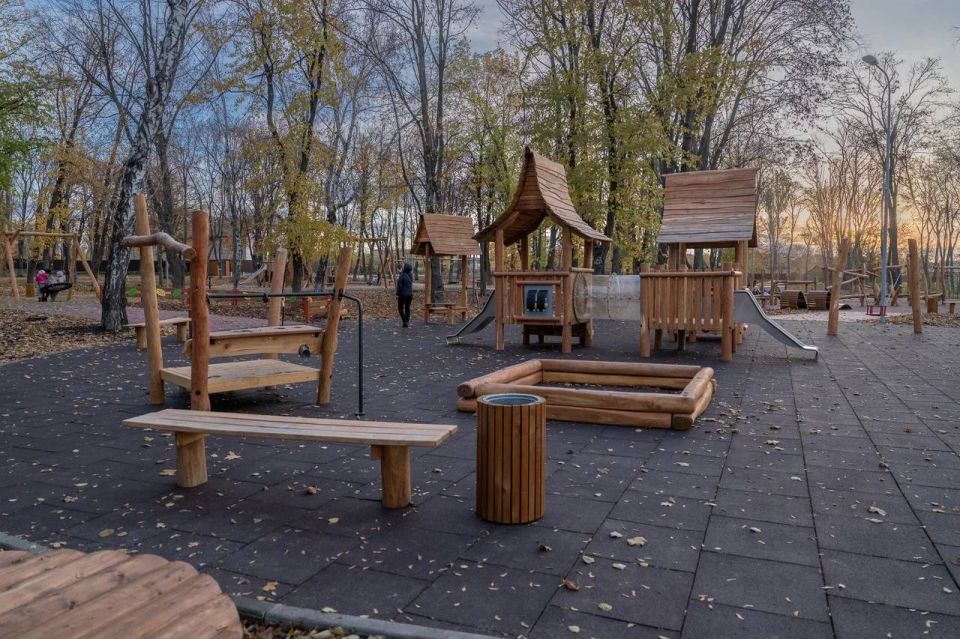 В Волновахе завершено благоустройство Летнего парка В Волновахе завершено благоустройство Летнего парка