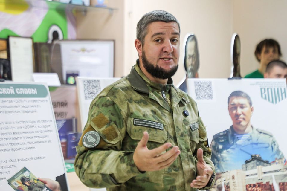 В ДГУЮ Минюста России открылась выставка "Зал воинской славы" ко Дню народного единства В ДГУЮ Минюста России открылась выставка "Зал воинской славы" ко Дню народного единства