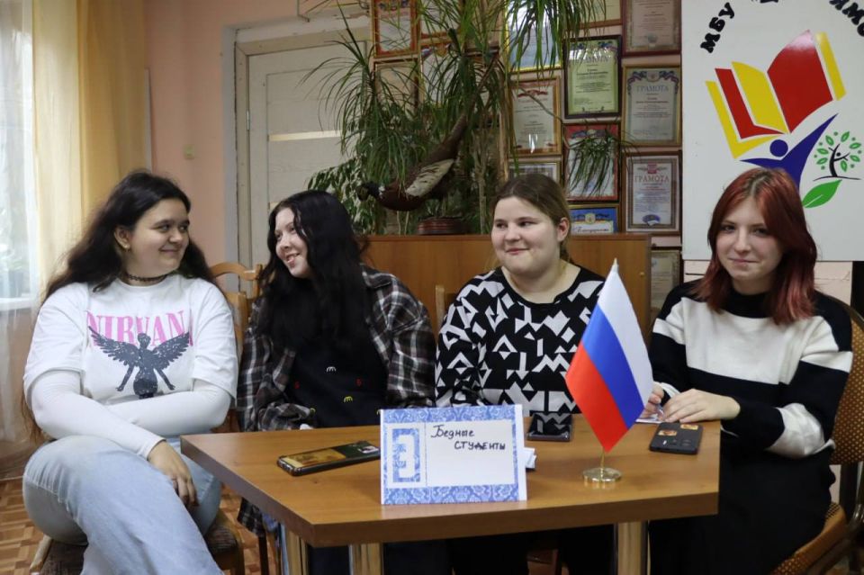 Конечно! Вот текст, разбитый на абзацы: Конечно! Вот текст, разбитый на абзацы: