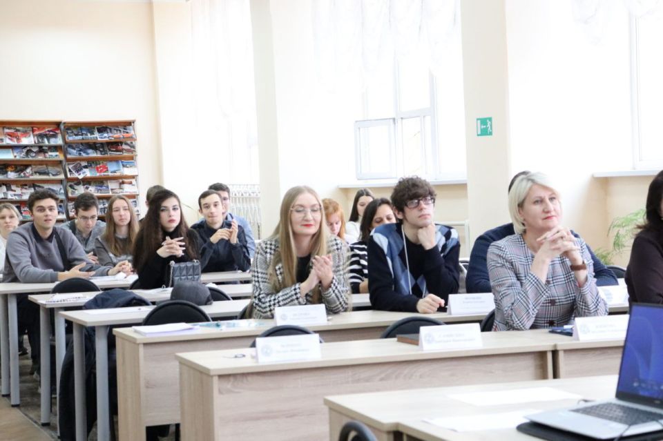 Иван Приходько: Научно-технологический квиз «Как? Чем? Для чего?» украсил форум «Вперёд к знаниям» Иван Приходько: Научно-технологический квиз «Как? Чем? Для чего?» украсил форум «Вперёд к знаниям»
