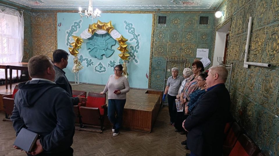 Заместитель главы Администрации Старобешевского муниципального округа Юрий Манжелеев провел сход граждан посёлка Новый свет Заместитель главы Администрации Старобешевского муниципального округа Юрий Манжелеев провел сход граждан посёлка Новый свет