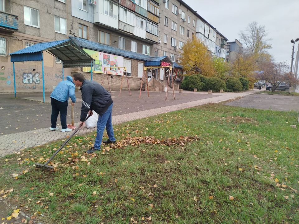 Игорь Мартынов: Предприниматели городского округа Енакиево приняли участие в общегородском субботнике Игорь Мартынов: Предприниматели городского округа Енакиево приняли участие в общегородском субботнике