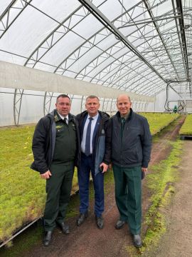 В рамках рабочей поездки совместно с Председателем Комитета по природным ресурсам Ленинградской области Федором Стуловым посетили Лужский лесной селекционно-семеноводческий центр