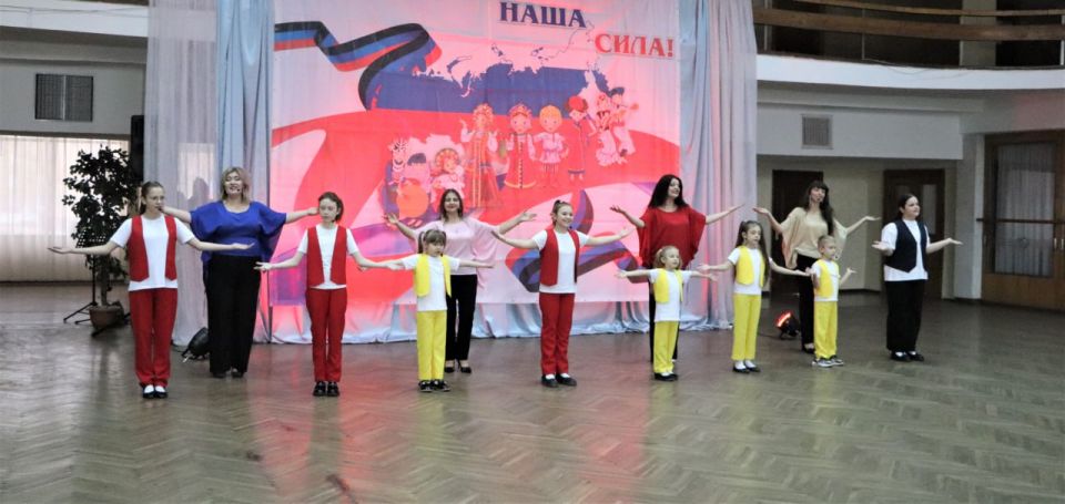 Игорь Мартынов: Праздничный концерт, посвященный Дню народного единства Игорь Мартынов: Праздничный концерт, посвященный Дню народного единства