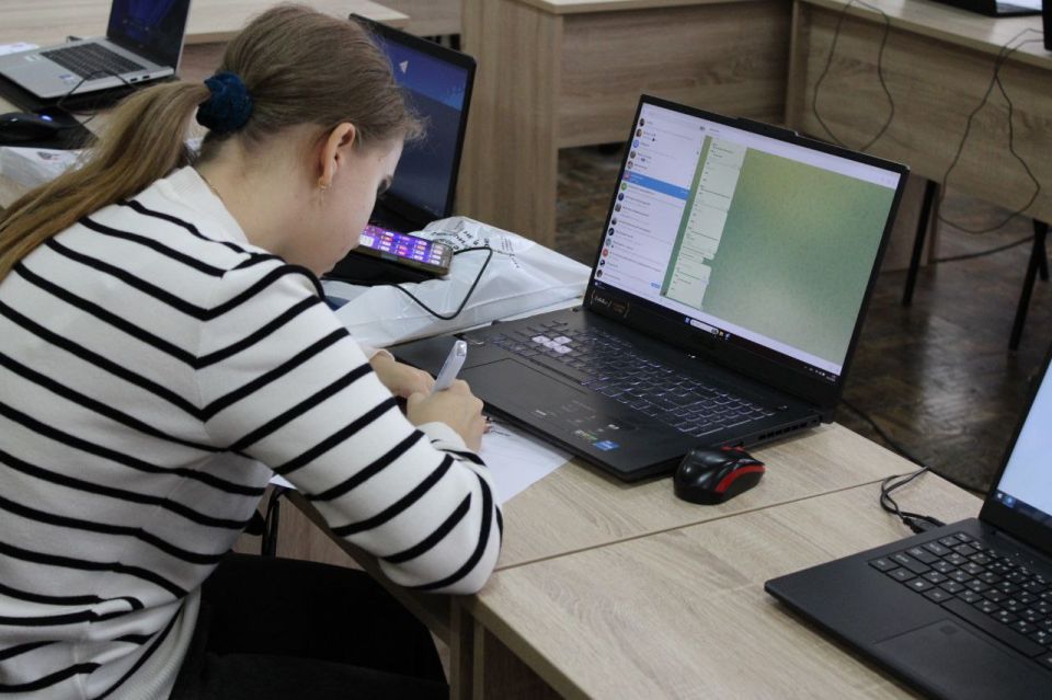 Иван Приходько: Научно-технологический квиз «Как? Чем? Для чего?» украсил форум «Вперёд к знаниям» Иван Приходько: Научно-технологический квиз «Как? Чем? Для чего?» украсил форум «Вперёд к знаниям»