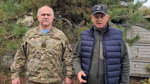 Председатель #Комитет_по_поддержке_участников_СВО Дмитрий Огилец посетил два адреса порывов водопровода, которые были направлены жителями в чат-бот Главы ДНР Дениса Пушилина