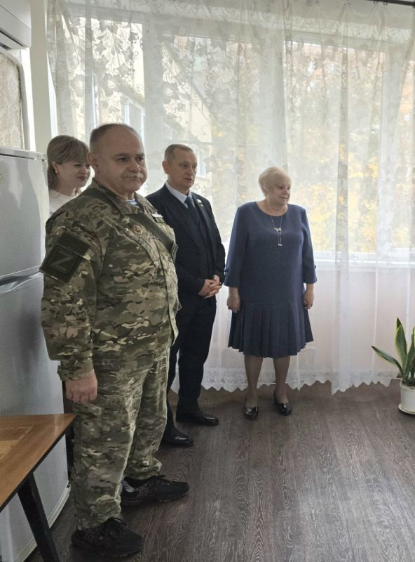 Дмитрий Огилец: В рамках работы Комитета и выполнения поручения Главы Донецкой Народной Республики Дениса Владимировича Пушилина по мониторингу хода отопительного сезона, посетил сегодня Комплексный центр социального... Дмитрий Огилец: В рамках работы Комитета и выполнения поручения Главы Донецкой Народной Республики Дениса Владимировича Пушилина по мониторингу хода отопительного сезона, посетил сегодня Комплексный центр социального...