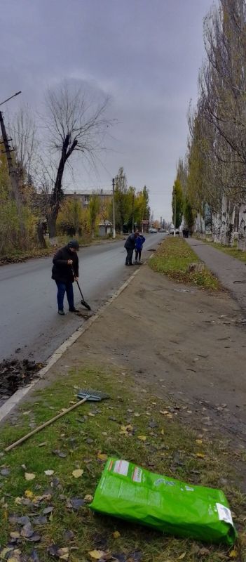 Игорь Мартынов: Производственные участки Енакиевского филиала по управлению МКД ДНР приняли участие в общегородском субботнике Игорь Мартынов: Производственные участки Енакиевского филиала по управлению МКД ДНР приняли участие в общегородском субботнике